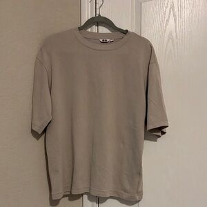 Pre-owned Uniqlo Men's Taupe Short Sleeve Tee